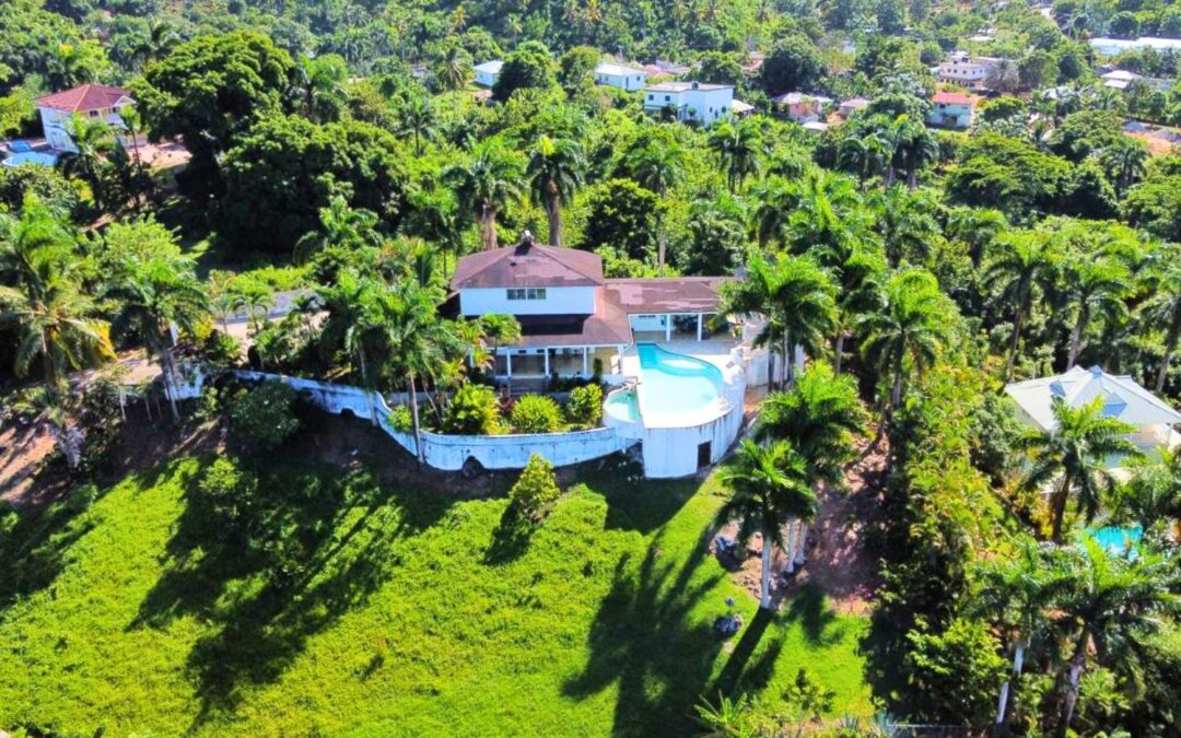 Mountain View Villa in El Limón